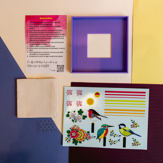 DIY tegel met lijstje moderne vogels