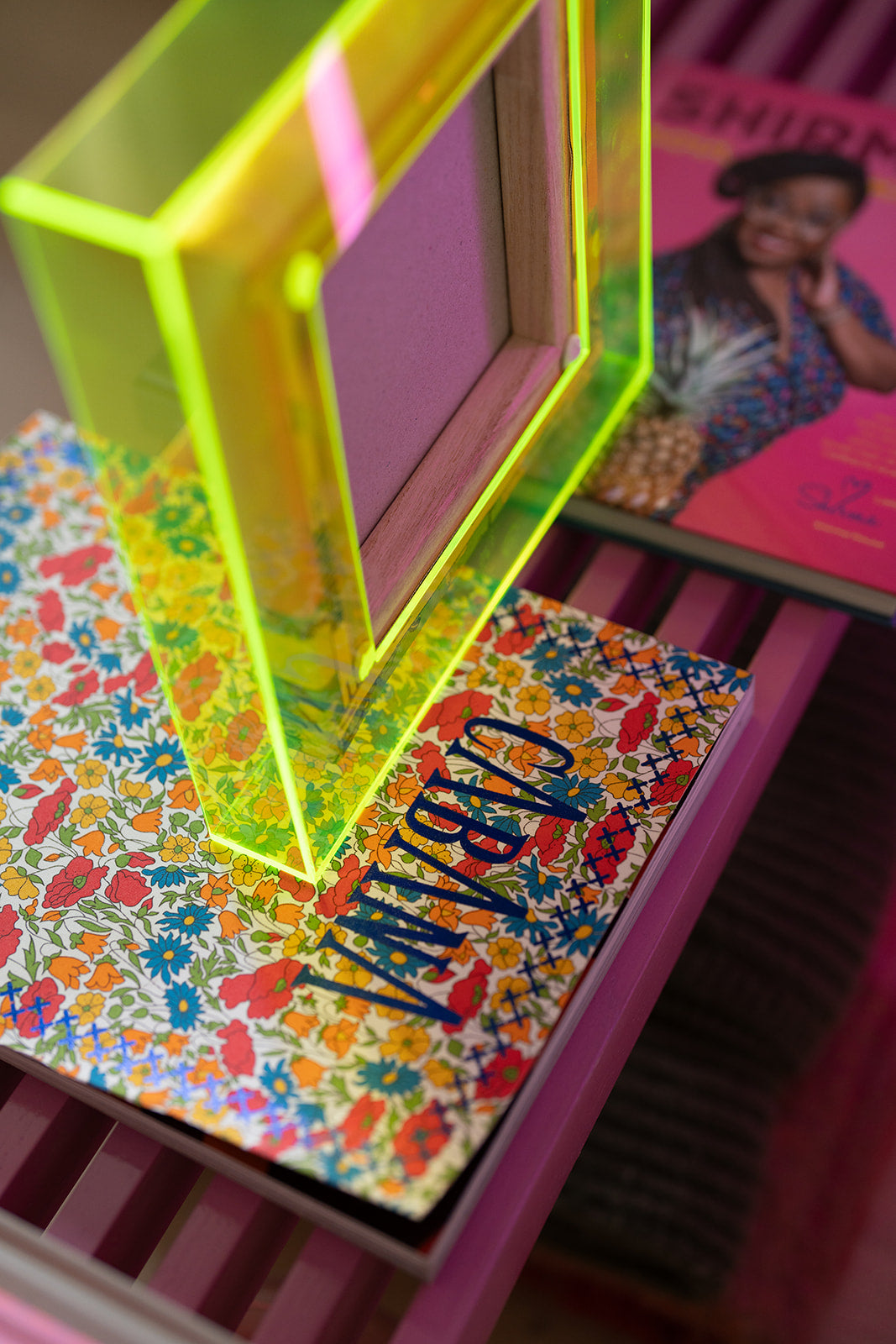 Baklijst (neon) in diverse kleuren 26x26 cm